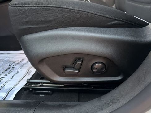 Certified 2022 Jeep Renegade Latitude w/ Convenience Group image 34