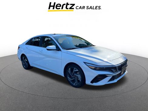 Used 2025 Hyundai Elantra SEL image 1