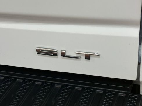 Used 2021 GMC Sierra 1500 SLT image 53