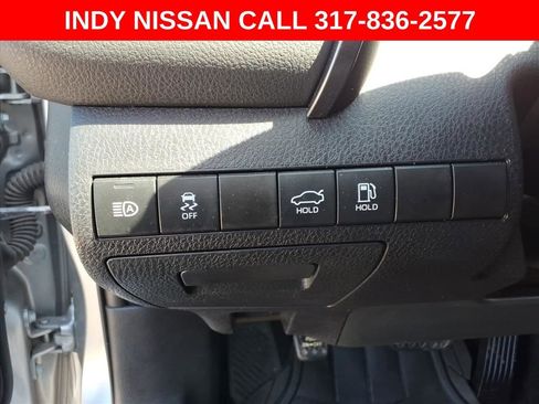 Used 2022 Toyota Camry SE image 17