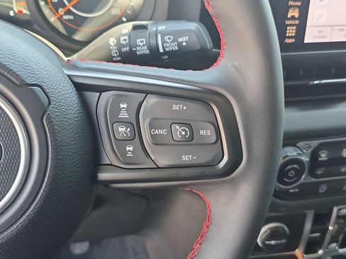 Used 2024 Jeep Wrangler Unlimited Rubicon AWD/4WD image 20