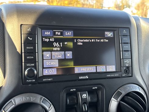 Used 2017 Jeep Wrangler Unlimited Sport image 67