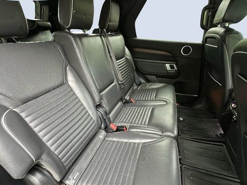 Used 2017 Land Rover Discovery HSE image 14