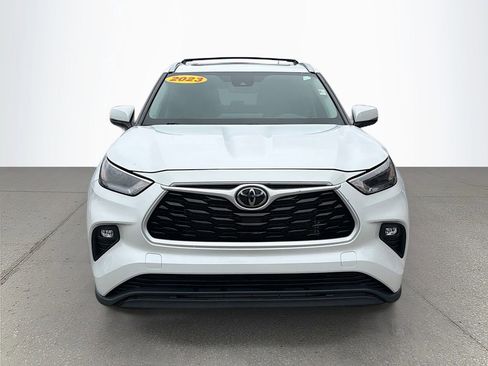 Used 2023 Toyota Highlander XLE image 10