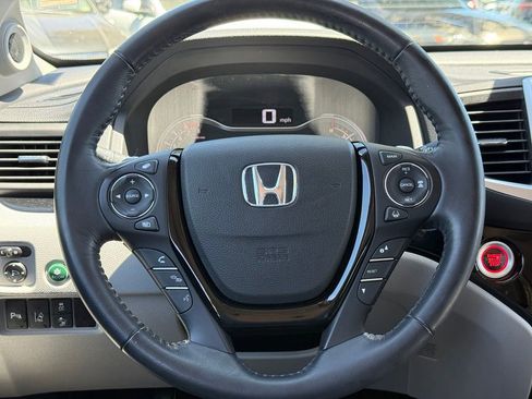 Used 2016 Honda Pilot Touring image 22