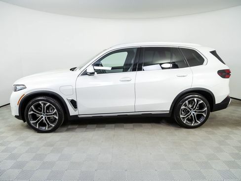 Used 2025 BMW X5 xDrive50e w/ Parking Assistance Package image 2