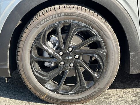 New 2027 Chevrolet Bolt RS FWD image 25