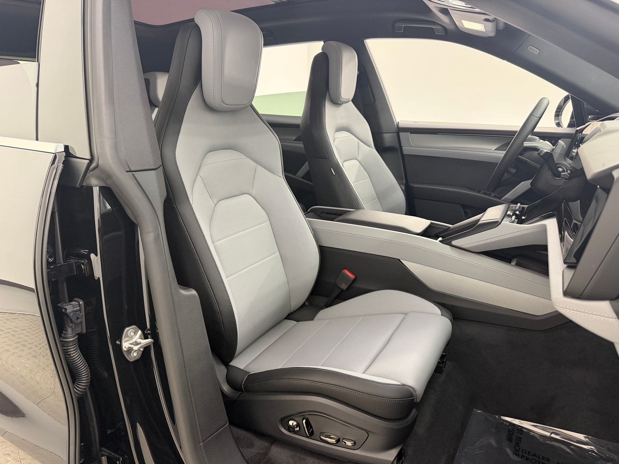 New 2026 Porsche Cayenne Electric AWD/4WD image 27