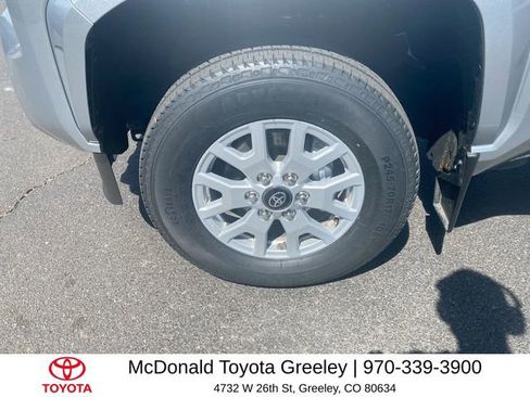 Used 2024 Toyota Tacoma SR5 AWD/4WD image 10