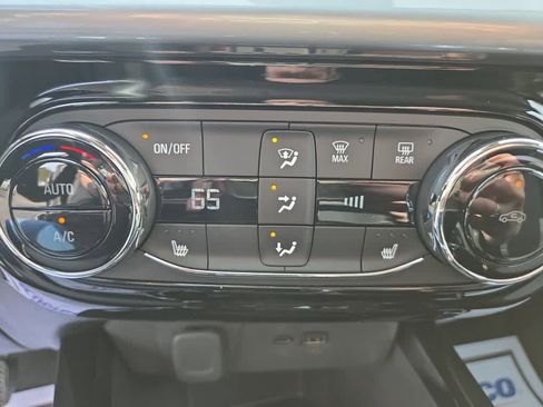 New 2026 Chevrolet Trax LT w/ LT Convenience Package FWD image 25