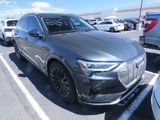 Used 2019 Audi e-tron Prestige w/ Prestige Package image 2