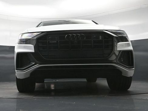 Used 2023 Audi Q8 Prestige AWD/4WD image 23