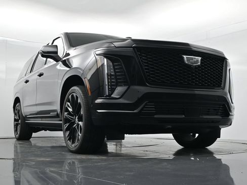 Used 2026 Cadillac Escalade ESV Platinum Sport w/ LPO, ONYX Package AWD/4WD image 29