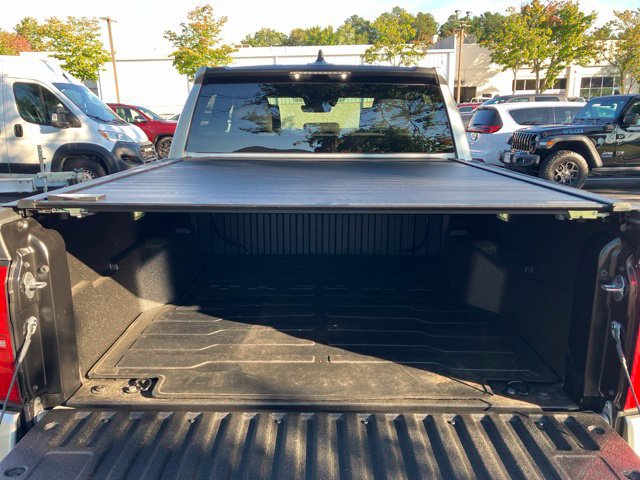 Used 2025 Toyota Tacoma SR5 AWD/4WD image 18