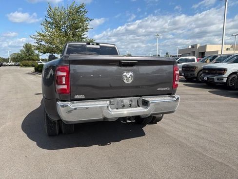 Used 2024 RAM 3500 Tradesman w/ Chrome Appearance Group AWD/4WD image 23