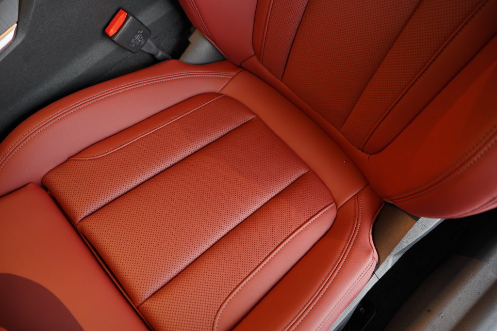 Used 2026 BMW 230i Coupe w/ Premium Package RWD image 12