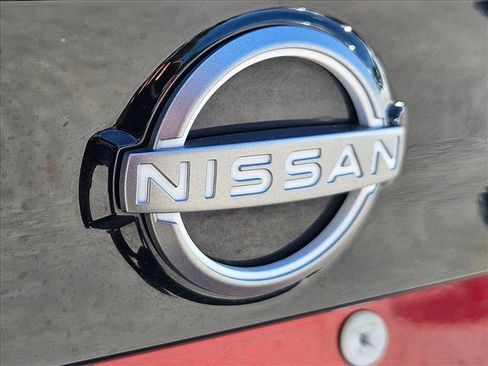 Used 2025 Nissan Kicks SV AWD/4WD image 7
