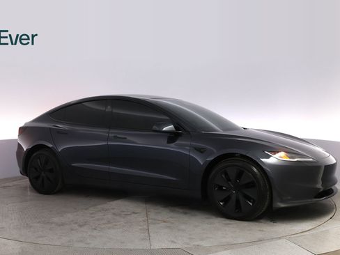 Used 2025 Tesla Model 3 Long Range image 14