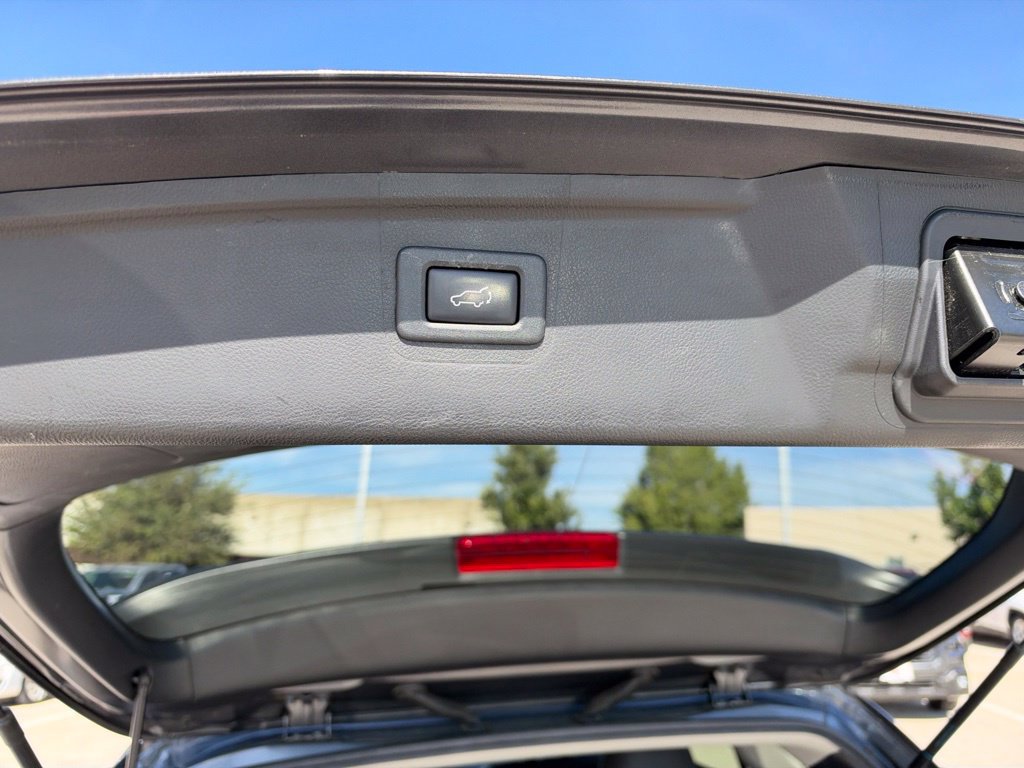 Used 2019 Subaru Outback 3.6R Limited AWD/4WD image 6