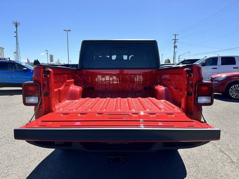 New 2024 Jeep Gladiator Sport image 5
