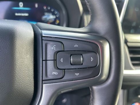 Used 2024 Chevrolet Suburban LT image 19