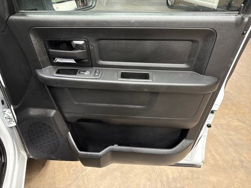 Used 2024 RAM 2500 Tradesman w/ Chrome Appearance Group image 23