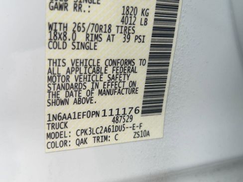 Used 2023 Nissan Titan SV w/ SV Convenience Package image 20