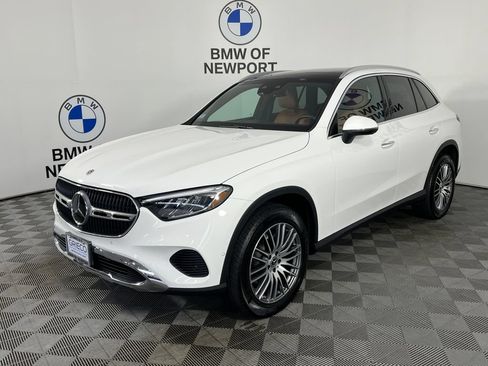 Used 2025 Mercedes-Benz GLC 300 4MATIC image 3