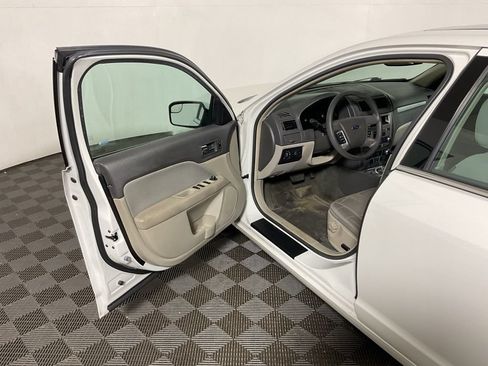Used 2012 Ford Fusion SE FWD image 15