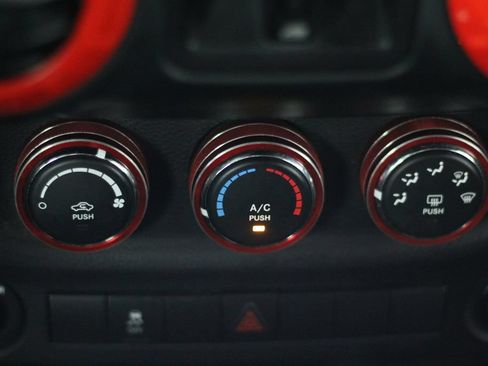 Used 2017 Jeep Wrangler Unlimited Sport w/ Quick Order Package 23S AWD/4WD image 23