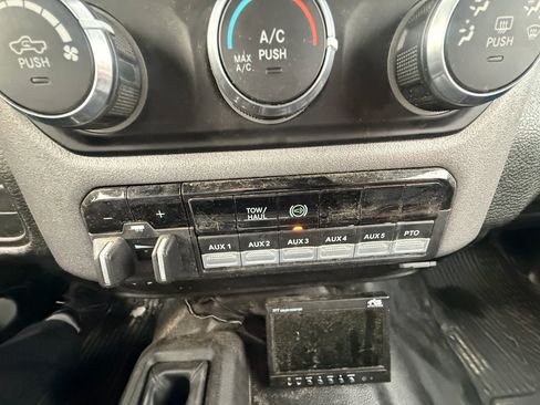Used 2021 RAM 5500 Tradesman w/ Chrome Appearance Group AWD/4WD image 16