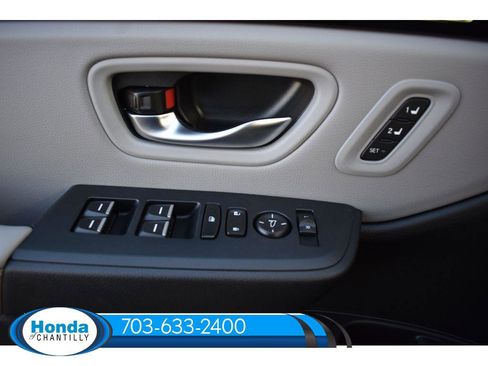 New 2025 Honda Pilot EX-L image 22