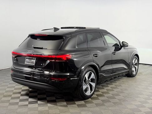 Used 2025 Audi Q6 e-tron Prestige w/ 20" Wheel Package AWD/4WD image 8