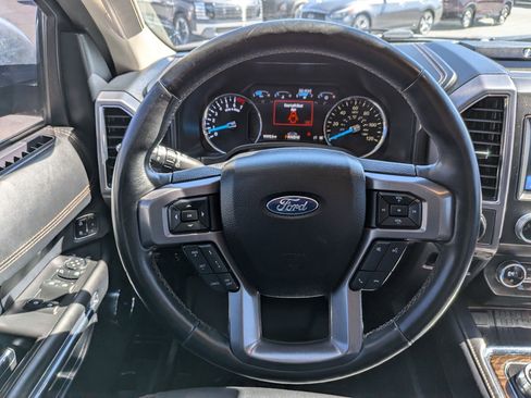 Used 2020 Ford Expedition Platinum image 17