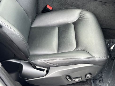 Certified 2023 Volvo XC60 B5 Core w/ Climate Package image 13