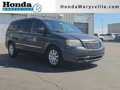 Used 2016 Chrysler Town & Country Touring w/ Driver Convenience Group
