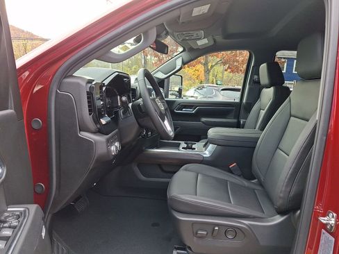New 2026 GMC Sierra 2500 SLT w/ SLT Premium Package AWD/4WD image 13