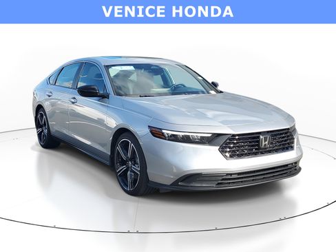 Used 2024 Honda Accord Sport image 1