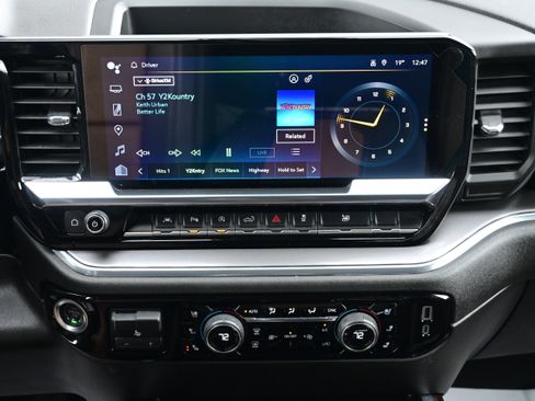 Used 2023 Chevrolet Silverado 1500 High Country w/ Technology Package image 20