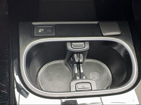 Used 2023 Mercedes-Benz CLA 250 w/ AMG Line image 47