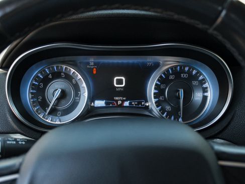 Used 2018 Chrysler 300 Touring w/ Sport Appearance Package RWD image 14