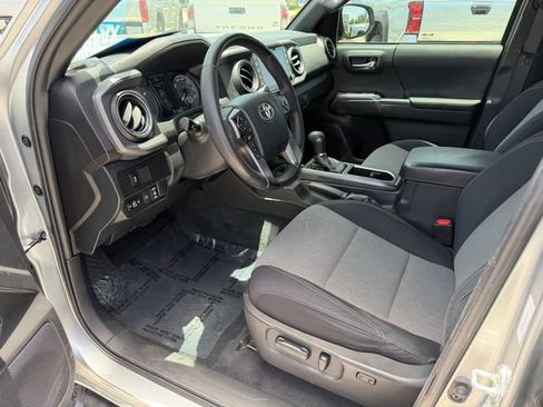 Used 2023 Toyota Tacoma TRD Sport w/ Technology Package AWD/4WD image 11