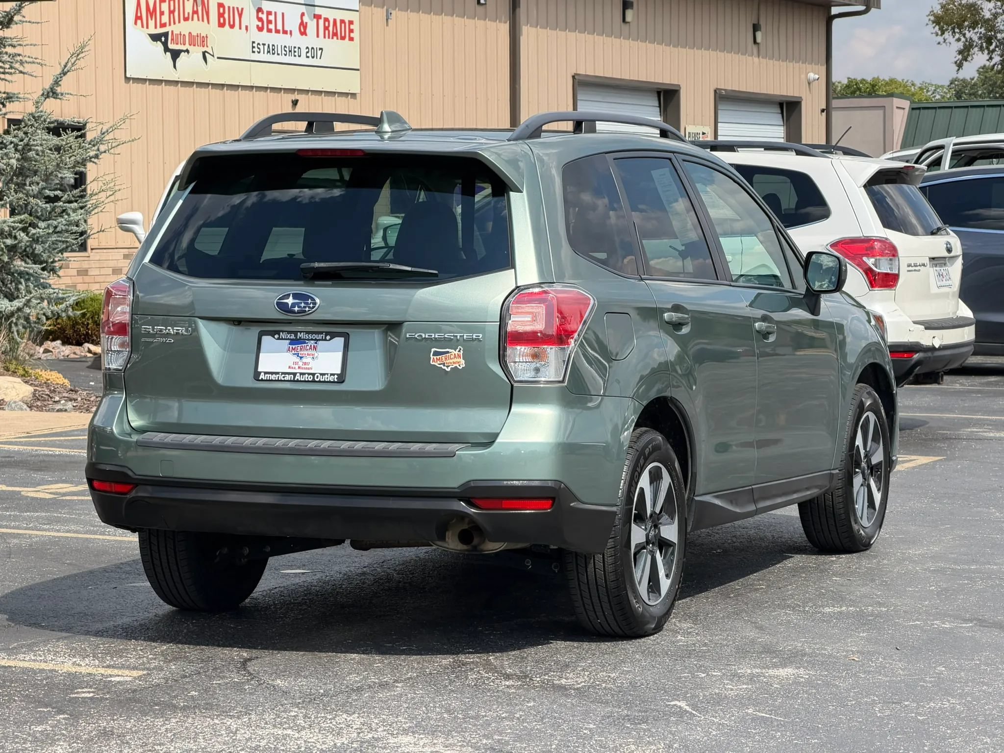 Used 2018 Subaru Forester 2.5i Premium w/ All-Weather Package AWD/4WD image 96
