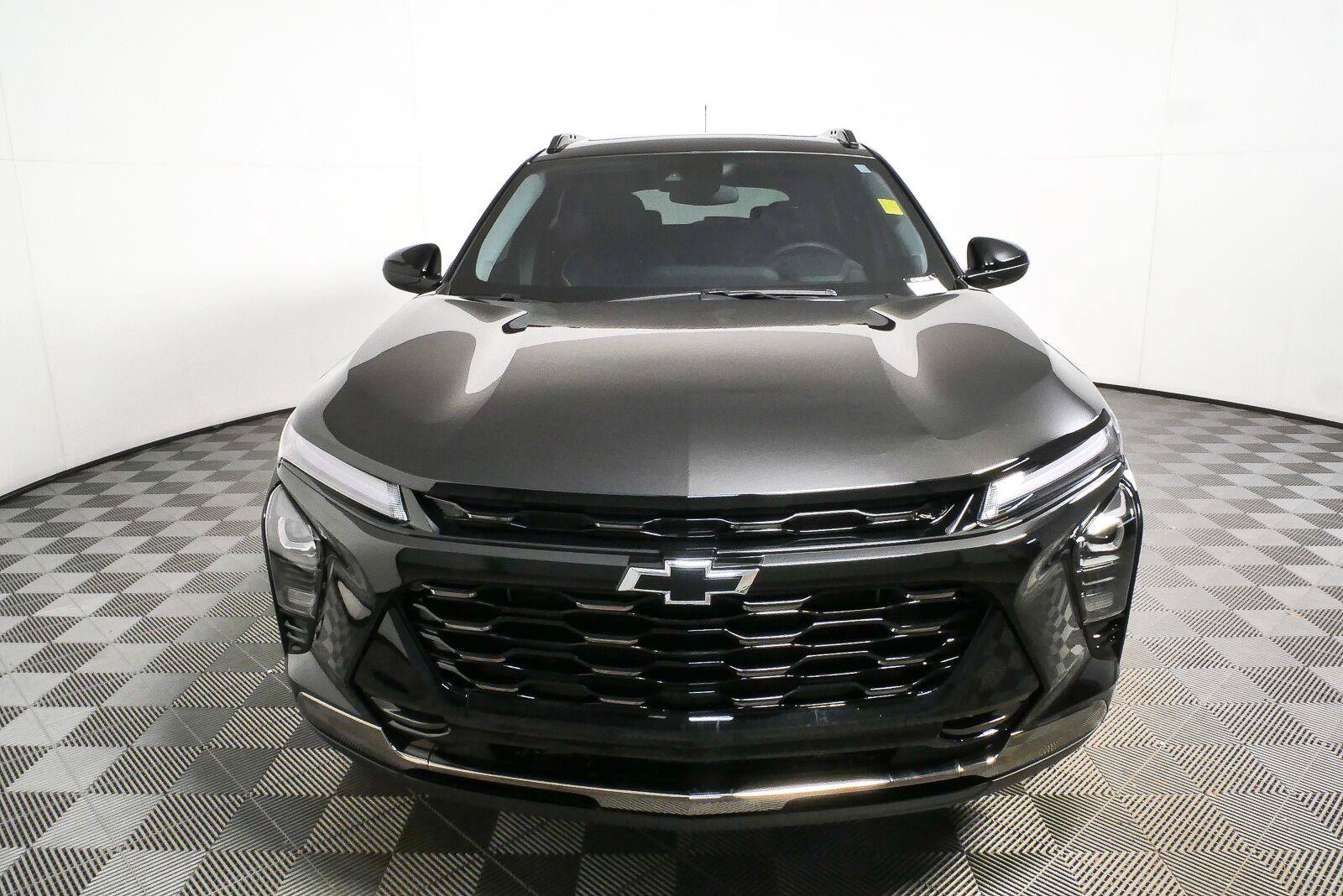 Used 2025 Chevrolet Trax ACTIV w/ Sunroof Package FWD image 34