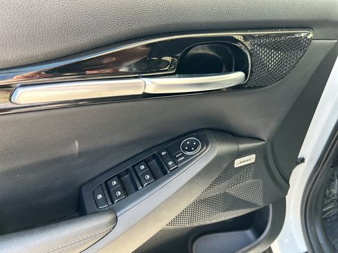 Used 2023 Kia Seltos SX w/ SX Sunroof Package AWD/4WD image 15