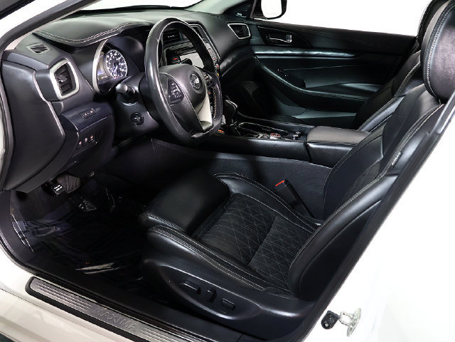 Used 2019 Nissan Maxima Platinum w/ Sport Mat Group FWD image 12