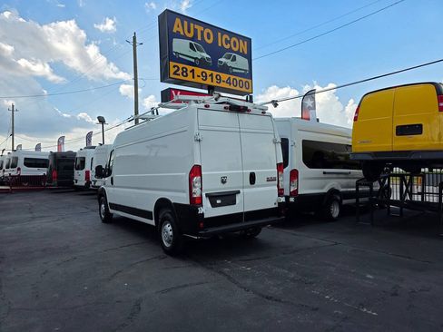 Used 2022 RAM ProMaster 2500 FWD image 2