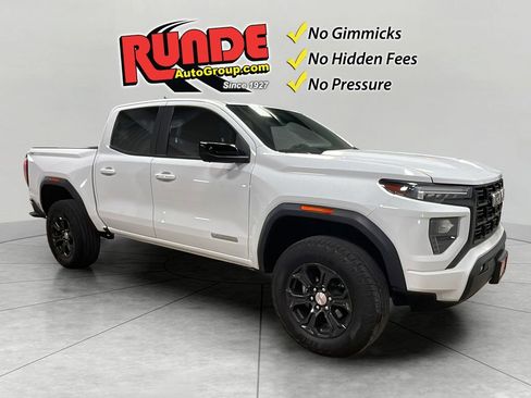 Used 2023 GMC Canyon Elevation w/ Elevation Premium Package AWD/4WD image 5