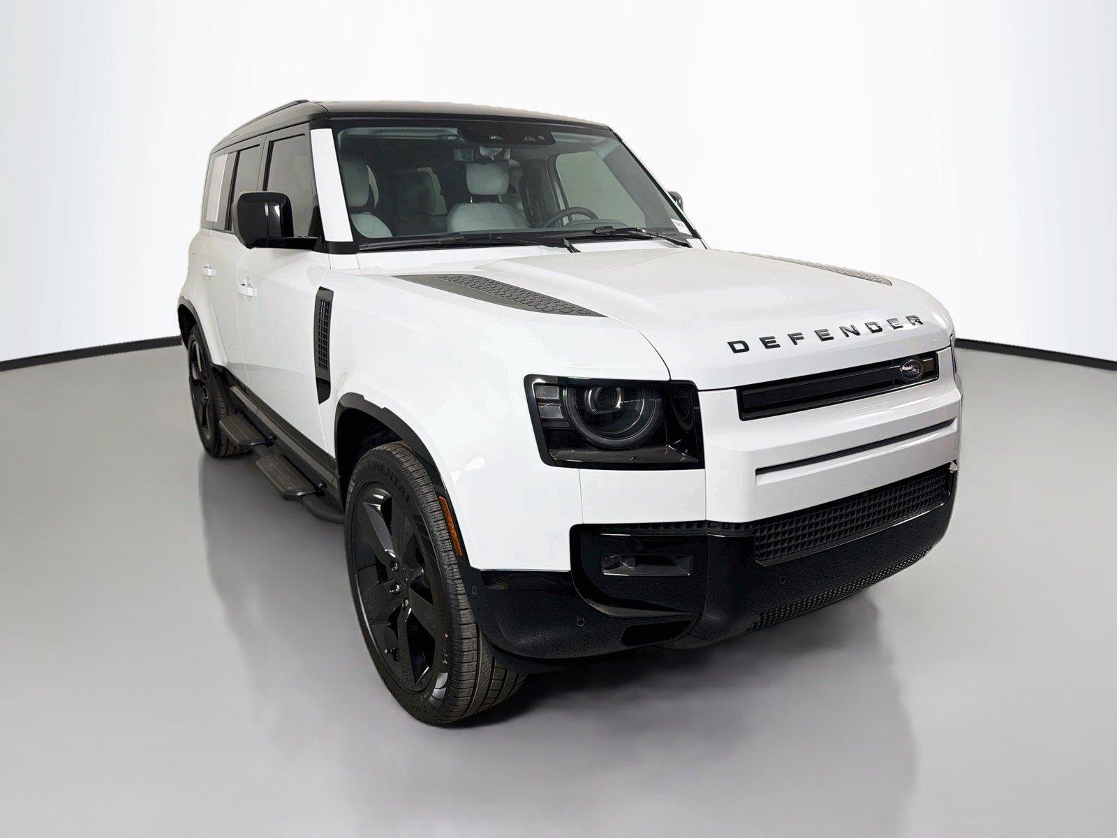 New 2026 Land Rover Defender 110 X-Dynamic SE AWD/4WD image 3