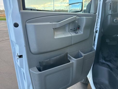 New 2024 GMC Savana 3500 w/ Power Convenience Package RWD image 26